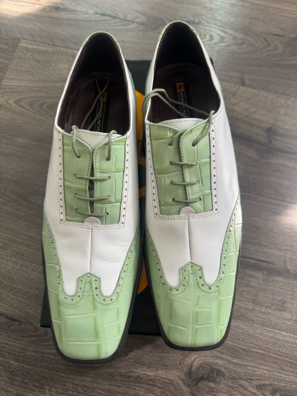 Stacy Adams Two-Tone White and Light Green Wingtip Oxfords